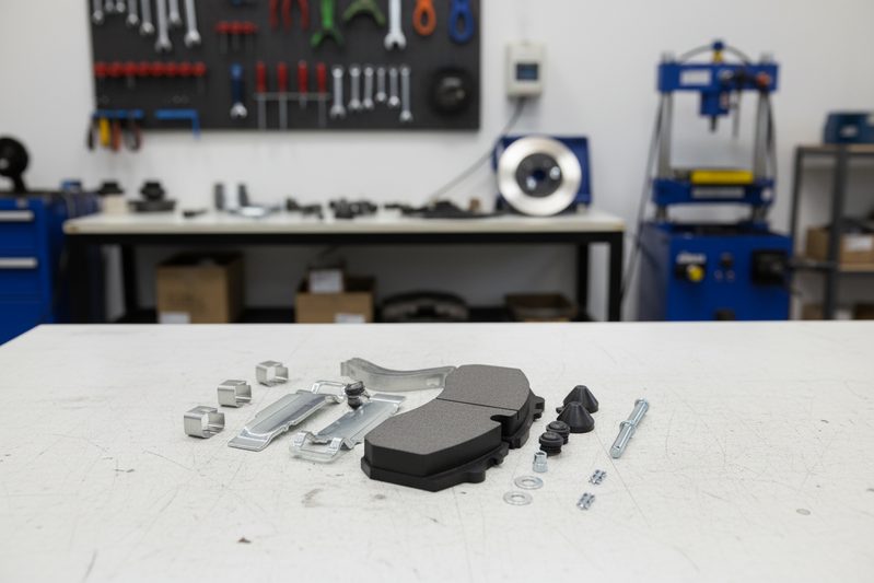 BAIYUN brake pad wear indicator testing and packaging