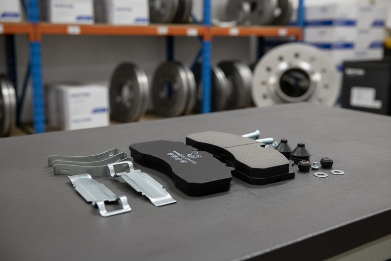 BAIYUN CP2223 brake pad for Dongfeng Captain bus replacement