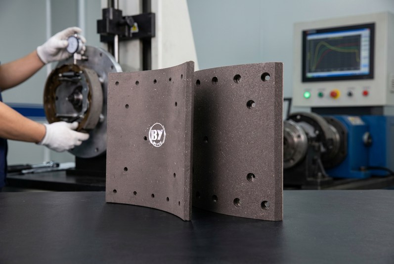 BAIYUN truck brake lining product undergoing quality inspection at IATF 16949 facility