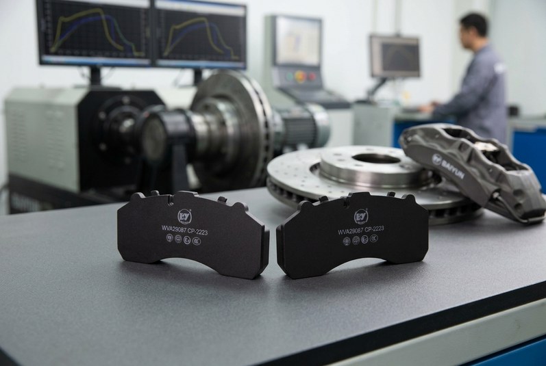 ECE R90 and SAE J2522 commercial brake pad test standards