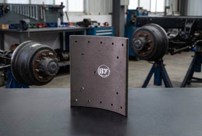 Heavy-duty truck brake drum and commercial vehicle brake pad comparison