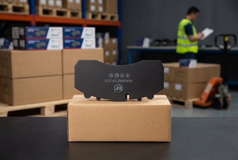 Commercial vehicle disc brake pad export packaging for Foton fitment verification