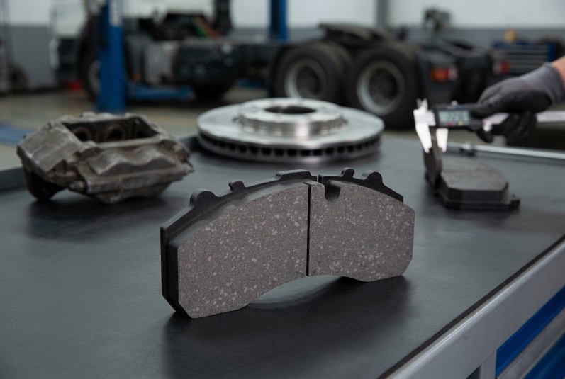 Commercial vehicle brake pad cp2223 with ECE R90 test documentation