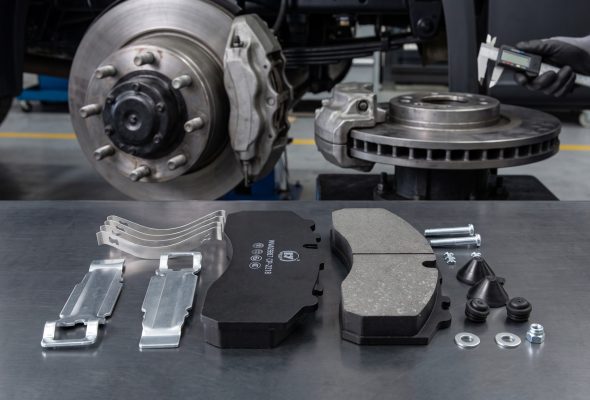 What is the best brake pad material for trucks: Practical Guide for Commercial Vehicle Buyers