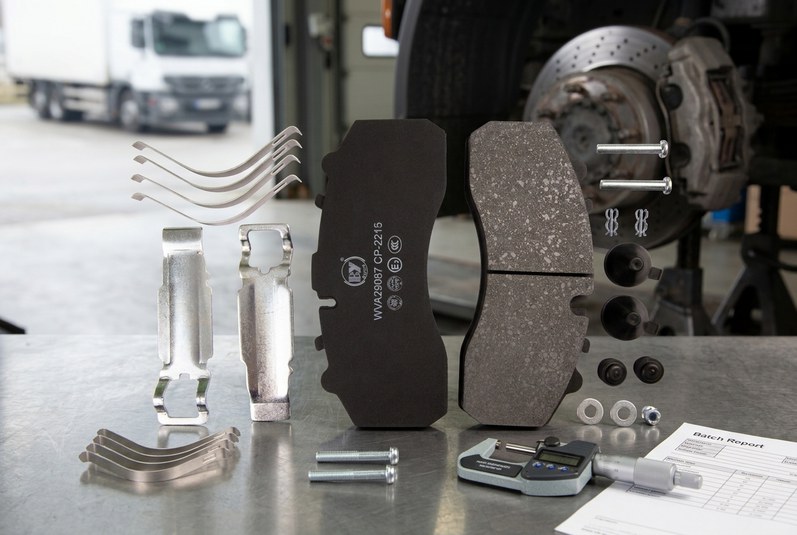 Commercial vehicle brake pad inspection during fleet warranty claim process